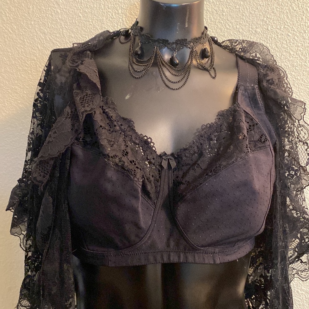 Black Lace Top “No Under Wire” Bra